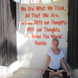 mindful mail: 3 ways to practice yoga whilst checking your e-mail mindful mail: 3 ways to practice yoga whilst checking your e-mail